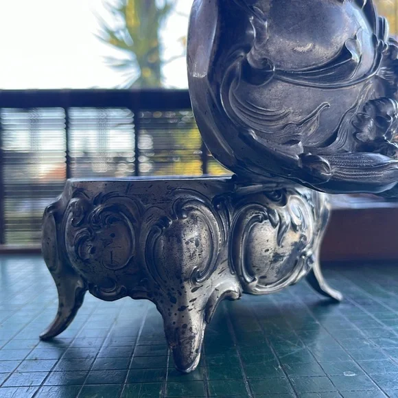 Candle in Vintage Jewelry box - 100% beeswax- unscented - Picture 6 of 11